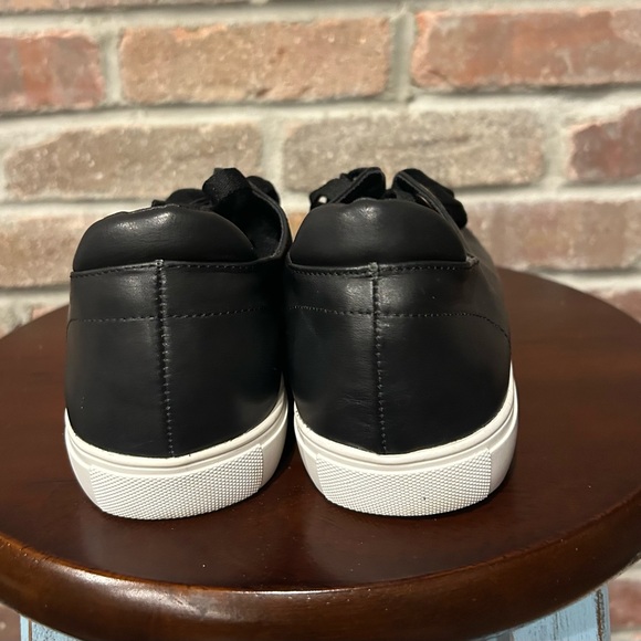 Yosi Samra Black Leather Brand New Laced Up Sneakers Size 9. - Picture 3 of 9
